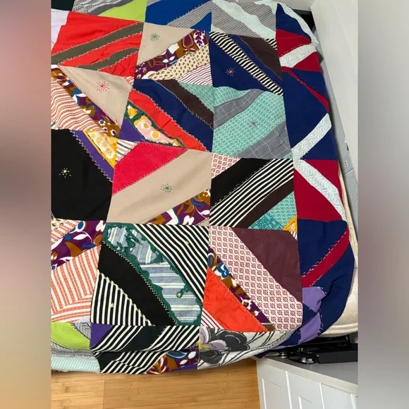 Vintage Cutter/Scrap Quilt Handmade Quilt - Picture 5 of 16